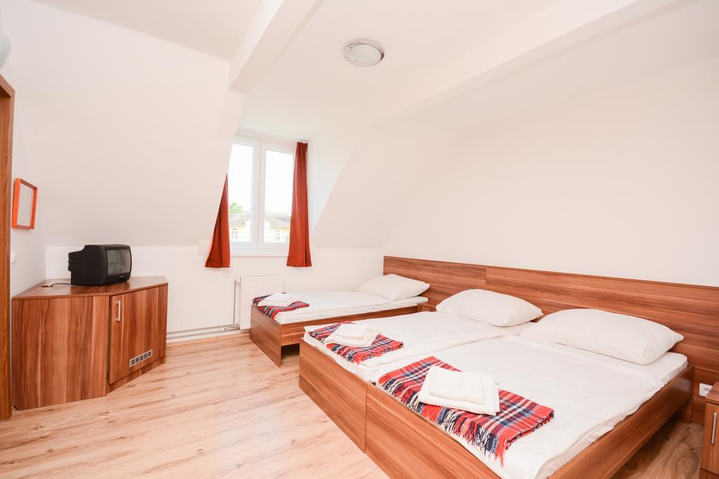 Hethland Zamardi Vsz Ueduelo Hotel Bagian luar foto